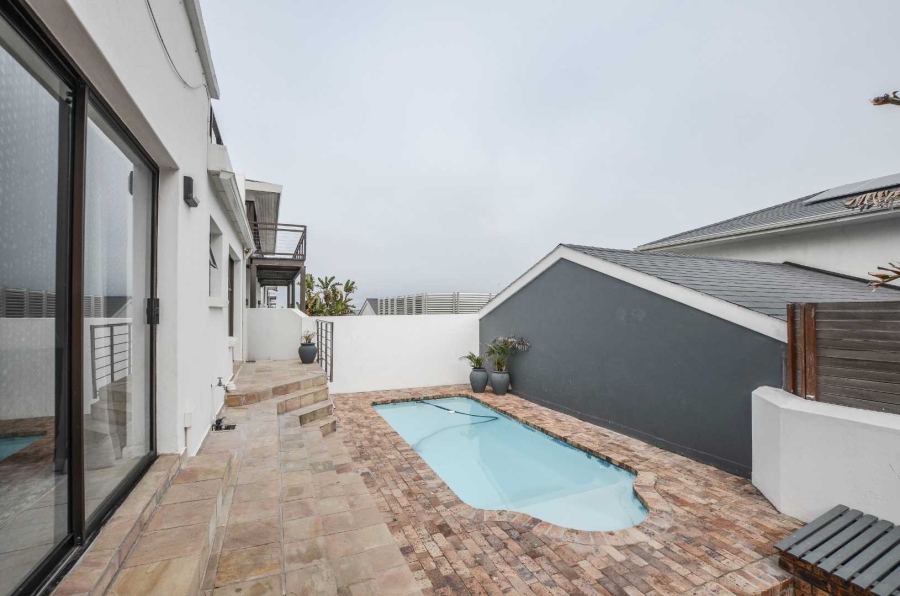 3 Bedroom Property for Sale in Table View Western Cape